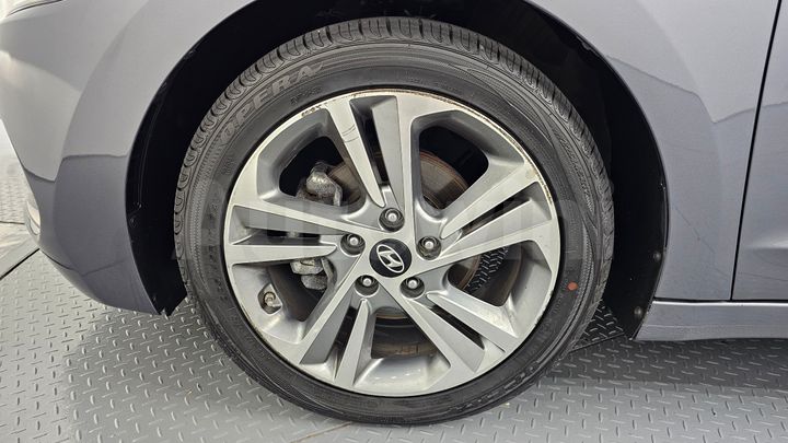 Hyundai Avante 2018 — 4