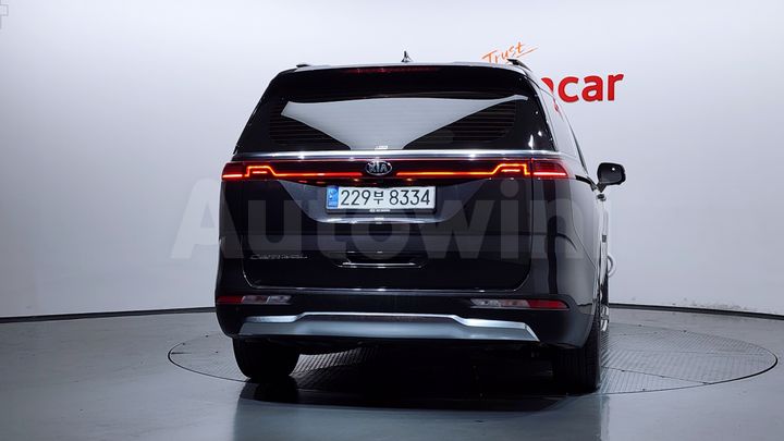 Kia Carnival 2021 — 4