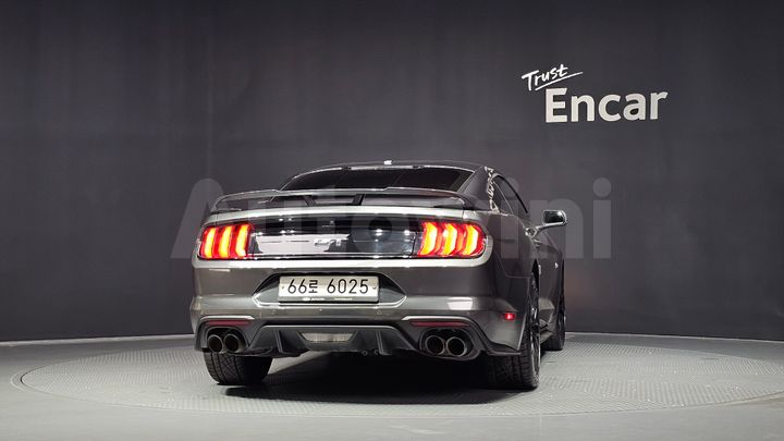 Ford Mustang 2019 — 4