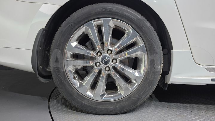 Kia Carnival 2015 — 5