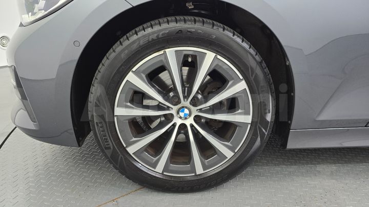 BMW 3 Series 2020 — 5