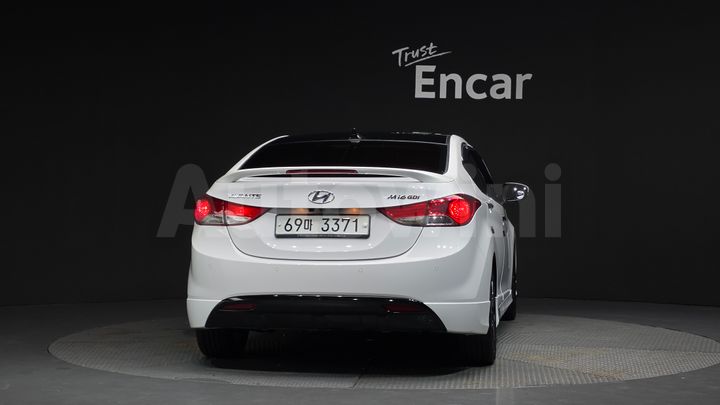 Hyundai Avante 2012 — 4