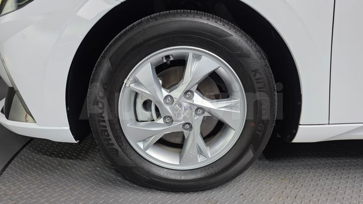 Hyundai Avante 2023 — 5