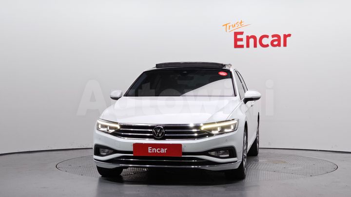 Volkswagen Passat 2022 — 3