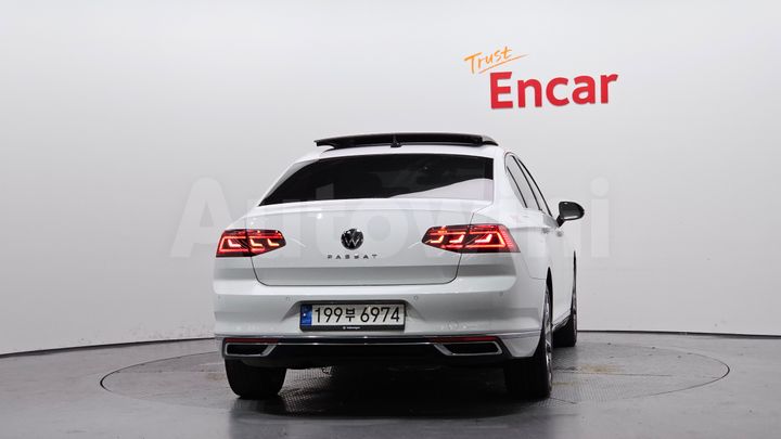 Volkswagen Passat 2022 — 4