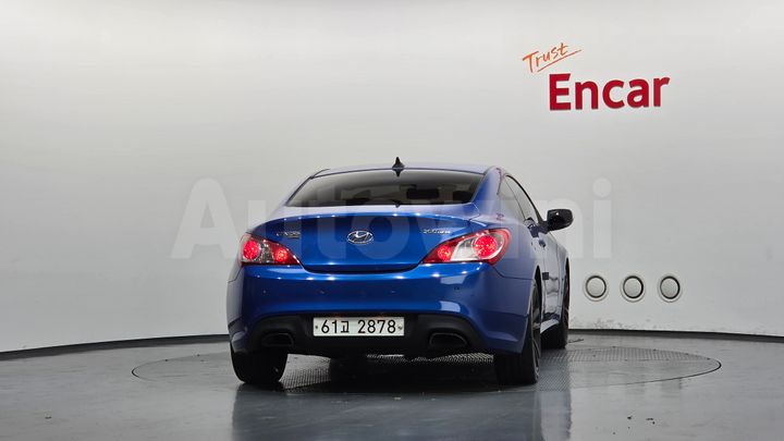 Hyundai Genesis 2010 — 4