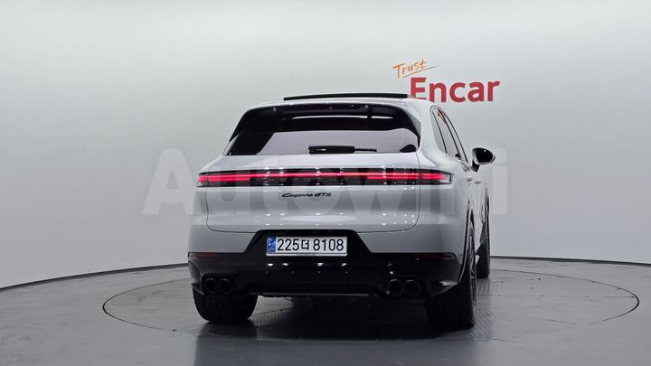 Porsche Cayenne 2025 — 4