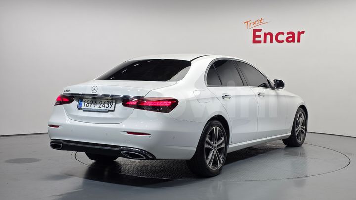 Mercedes-Benz E Class 2023 — 2