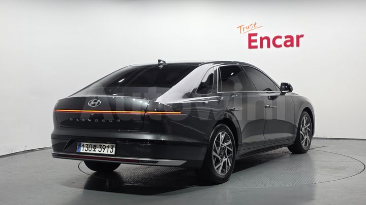 Hyundai Grandeur 2023 — 2