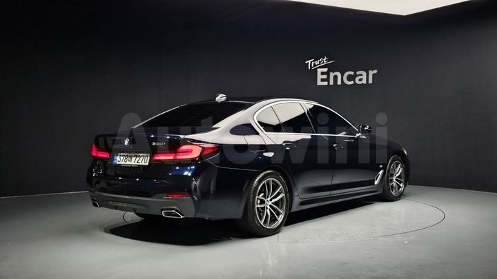 BMW 5 Series 2023 — 2