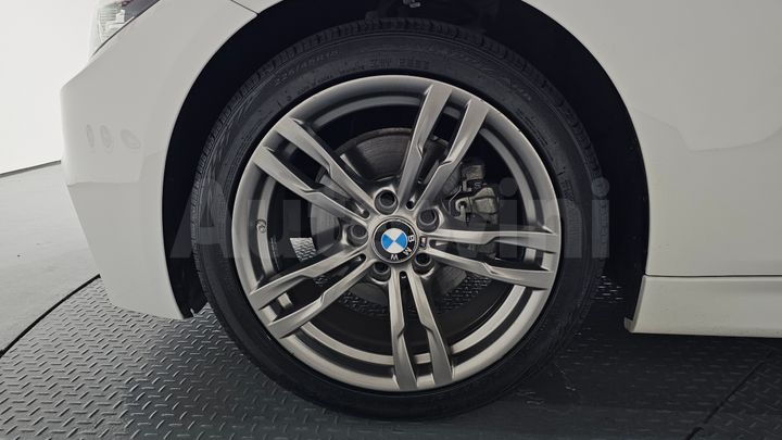 BMW 3 Series 2018 — 4