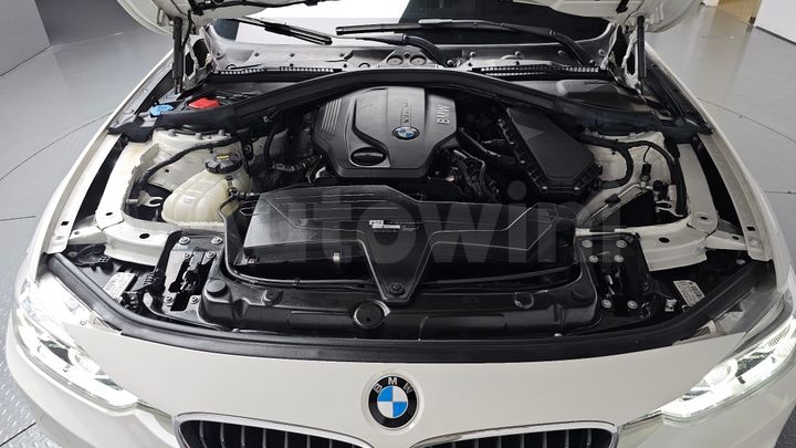 BMW 3 Series 2018 — 5