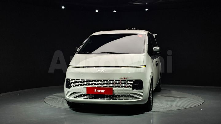 Hyundai Staria 2025 — 3