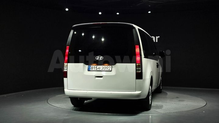 Hyundai Staria 2025 — 4