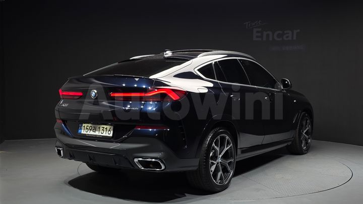 BMW X6 2022 — 2