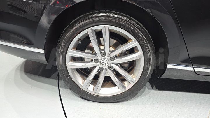 Volkswagen Passat 2018 — 5
