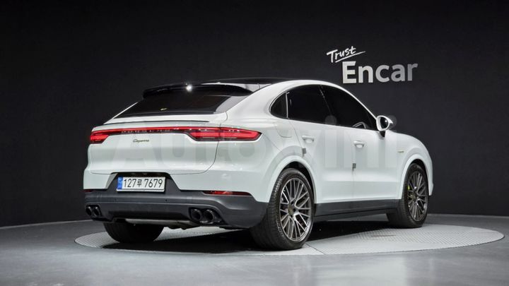 Porsche Cayenne 2022 — 2