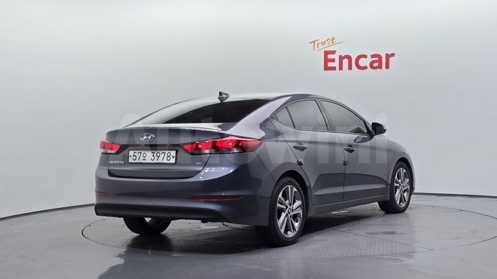 Hyundai Avante 2018 — 2