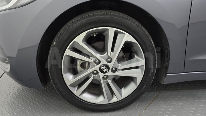 Hyundai Avante 2018 — 5