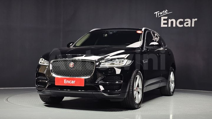 Jaguar F PACE