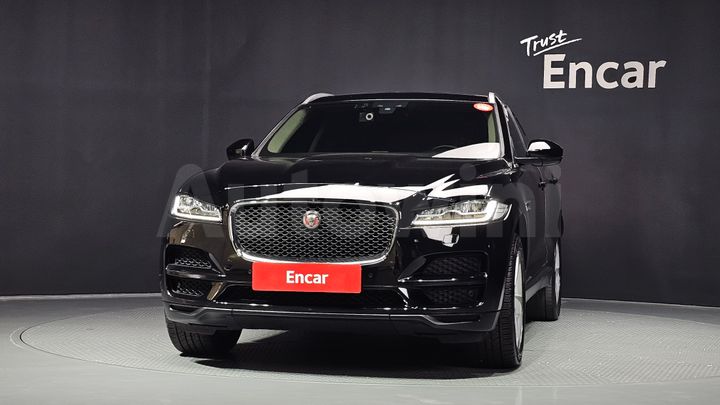 Jaguar F PACE 2020 — 3