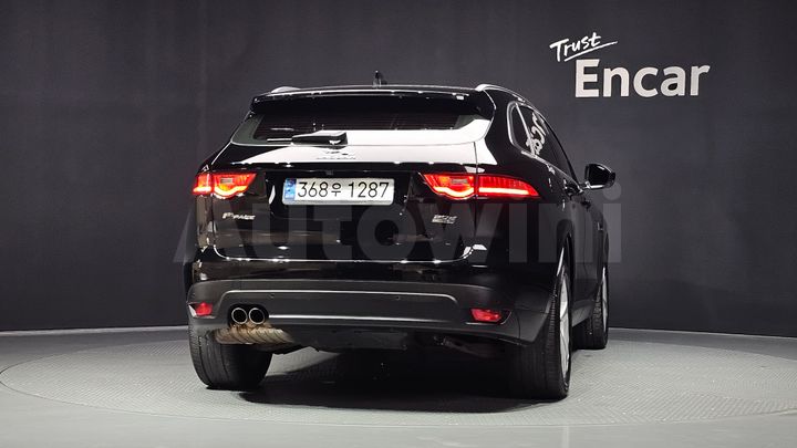 Jaguar F PACE 2020 — 4