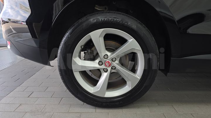 Jaguar F PACE