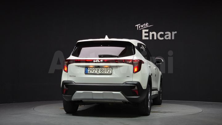 Kia Seltos 2023 — 4