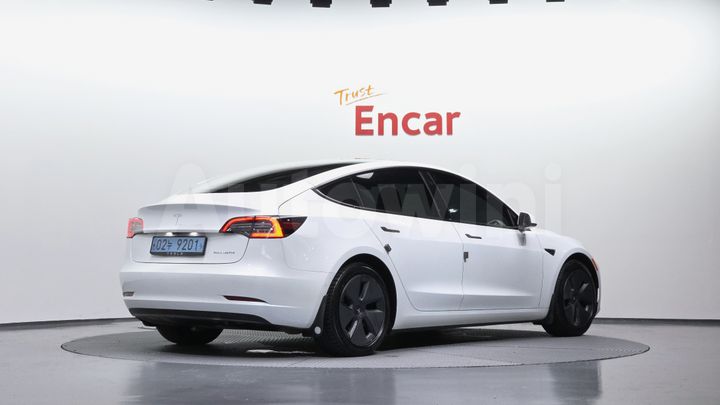 Tesla Model 3 2022 — 2