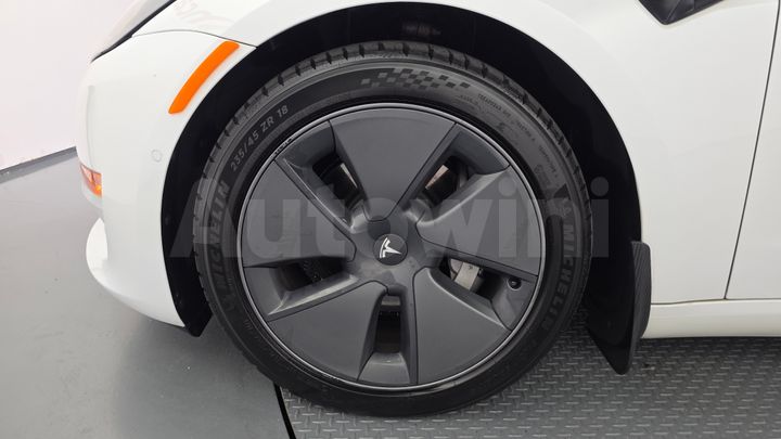 Tesla Model 3 2022 — 5