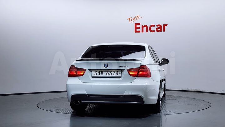 BMW 3 Series 2011 — 4