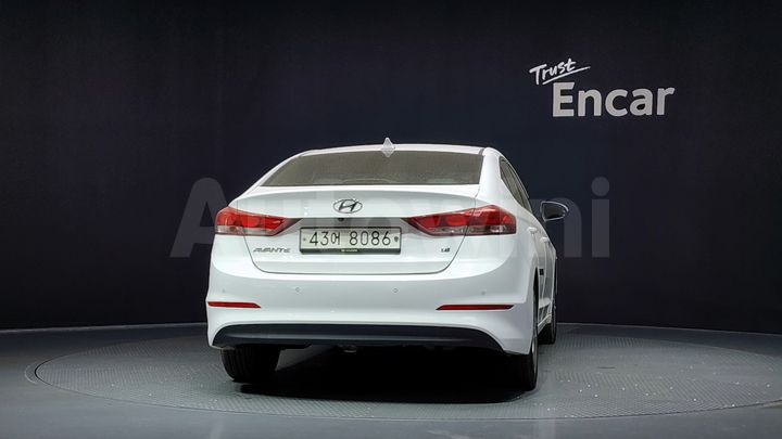 Hyundai Avante 2018 — 5