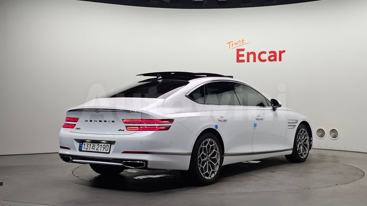 Genesis G80 2023 — 2