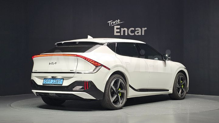 Kia EV6 2023 — 2