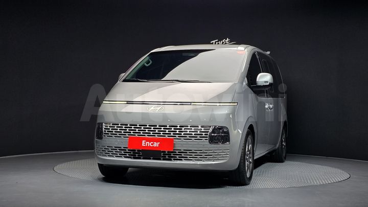 Hyundai Staria 2025 — 3