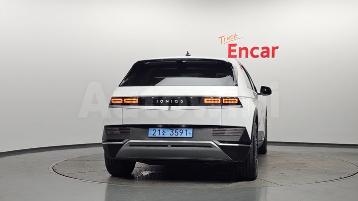 Hyundai Ioniq5 2023 — 5