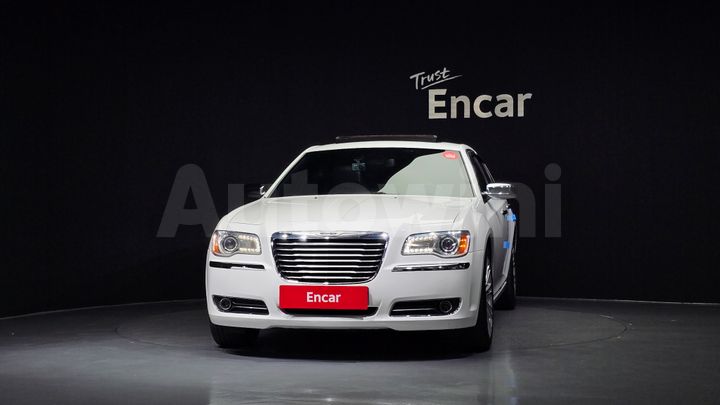 Chrysler 300C 2011 — 3