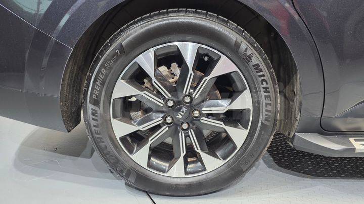 Kia Carnival 2021 — 5