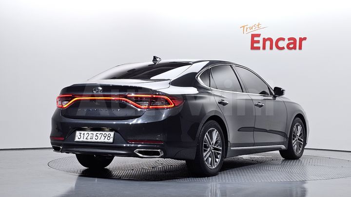 Hyundai Grandeur 2018 — 2