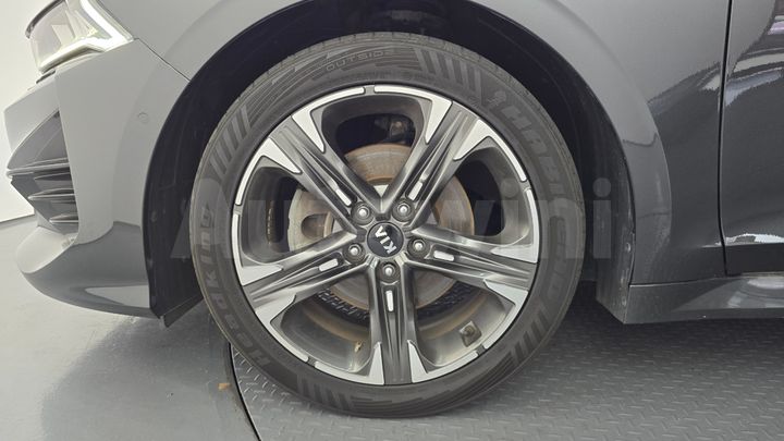 Kia K5 2021 — 5