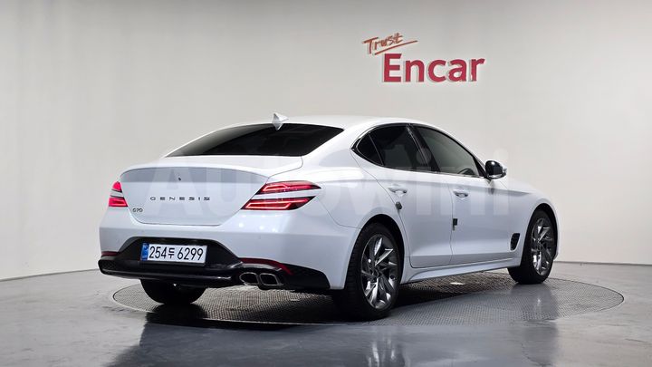Genesis G70 2021 — 2