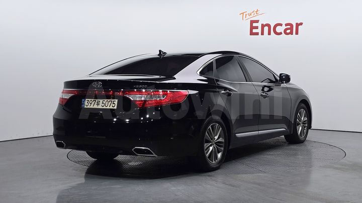 Hyundai Grandeur 2015 — 2