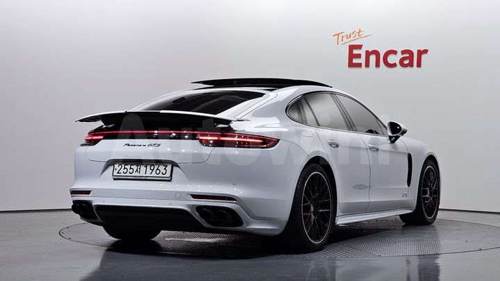 Porsche Panamera 2020 — 2