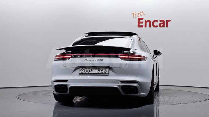 Porsche Panamera 2020 — 4