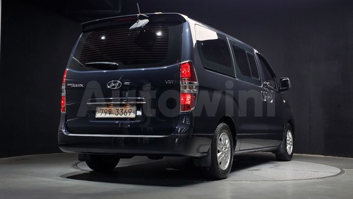 Hyundai Starex 2018 — 2