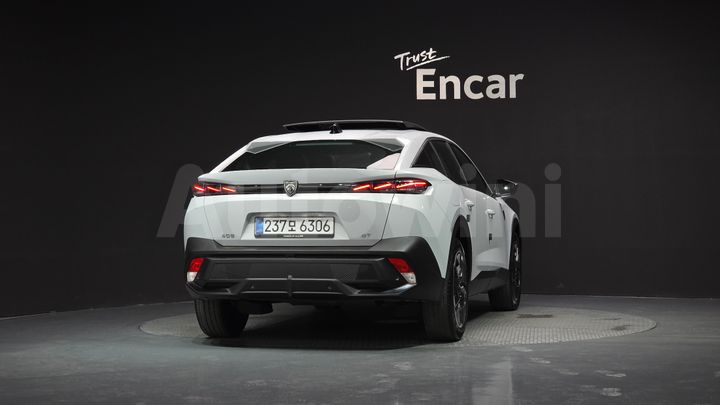 Peugeot 408 2025 — 4