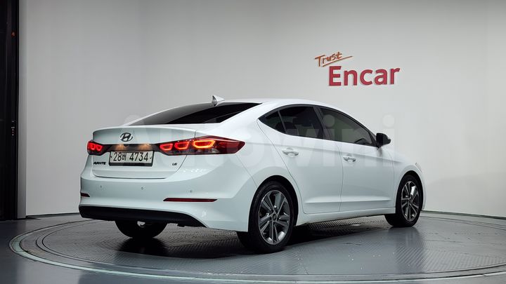 Hyundai Avante 2018 — 2