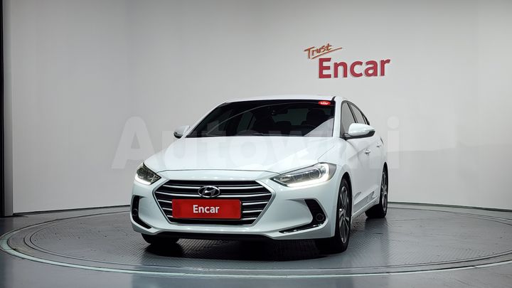 Hyundai Avante 2018 — 3