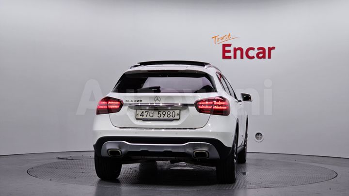 Mercedes-Benz GLA Class 2019 — 4