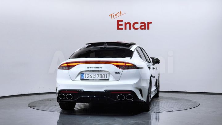 Kia Stinger 2021 — 4